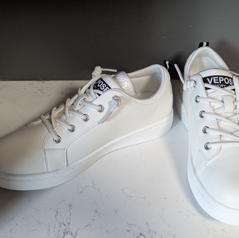 Vepose Women Classic White Sneakers, Sz 6 - Picture 3 of 6
